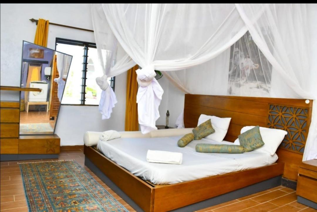Mavericks Convenient Cozy Loft In Diani'S Cbd Укунда Экстерьер фото