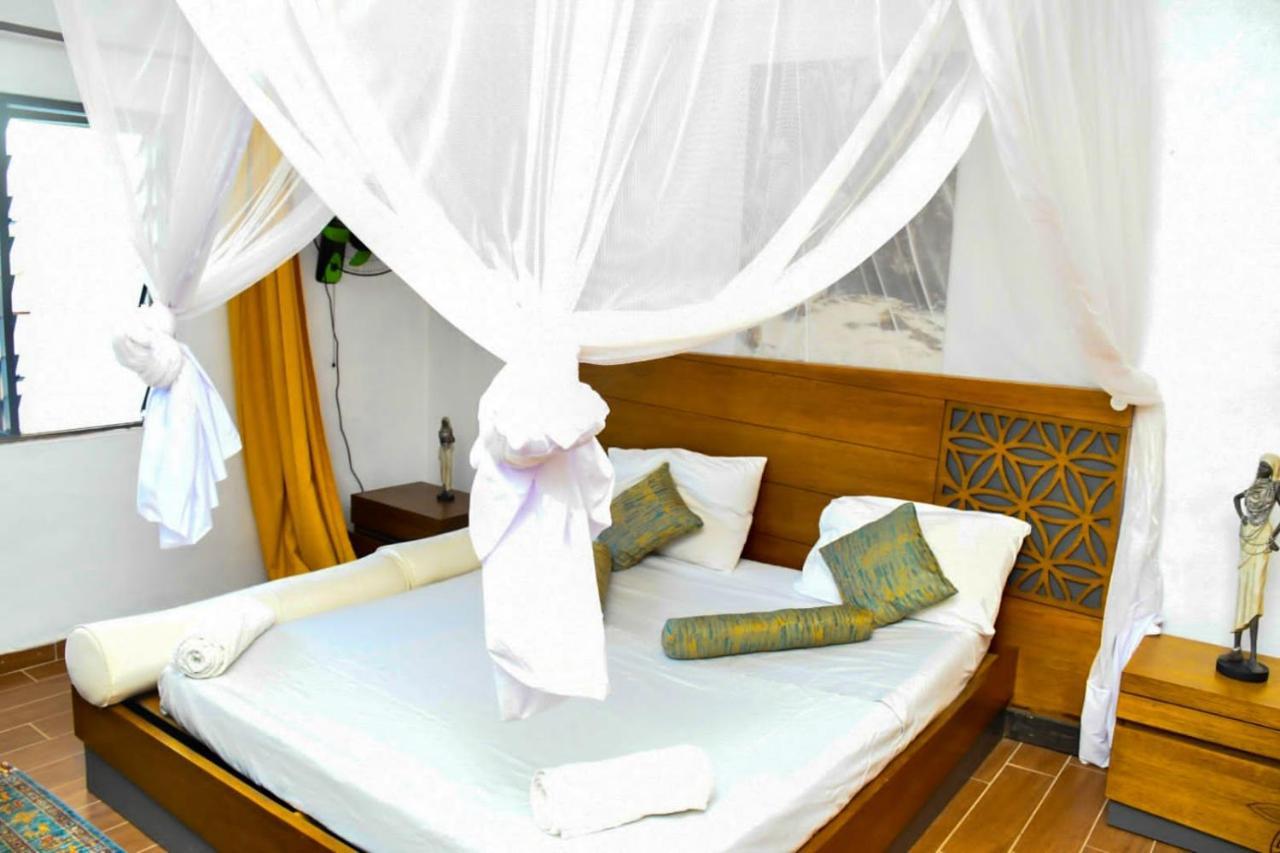 Mavericks Convenient Cozy Loft In Diani'S Cbd Укунда Экстерьер фото