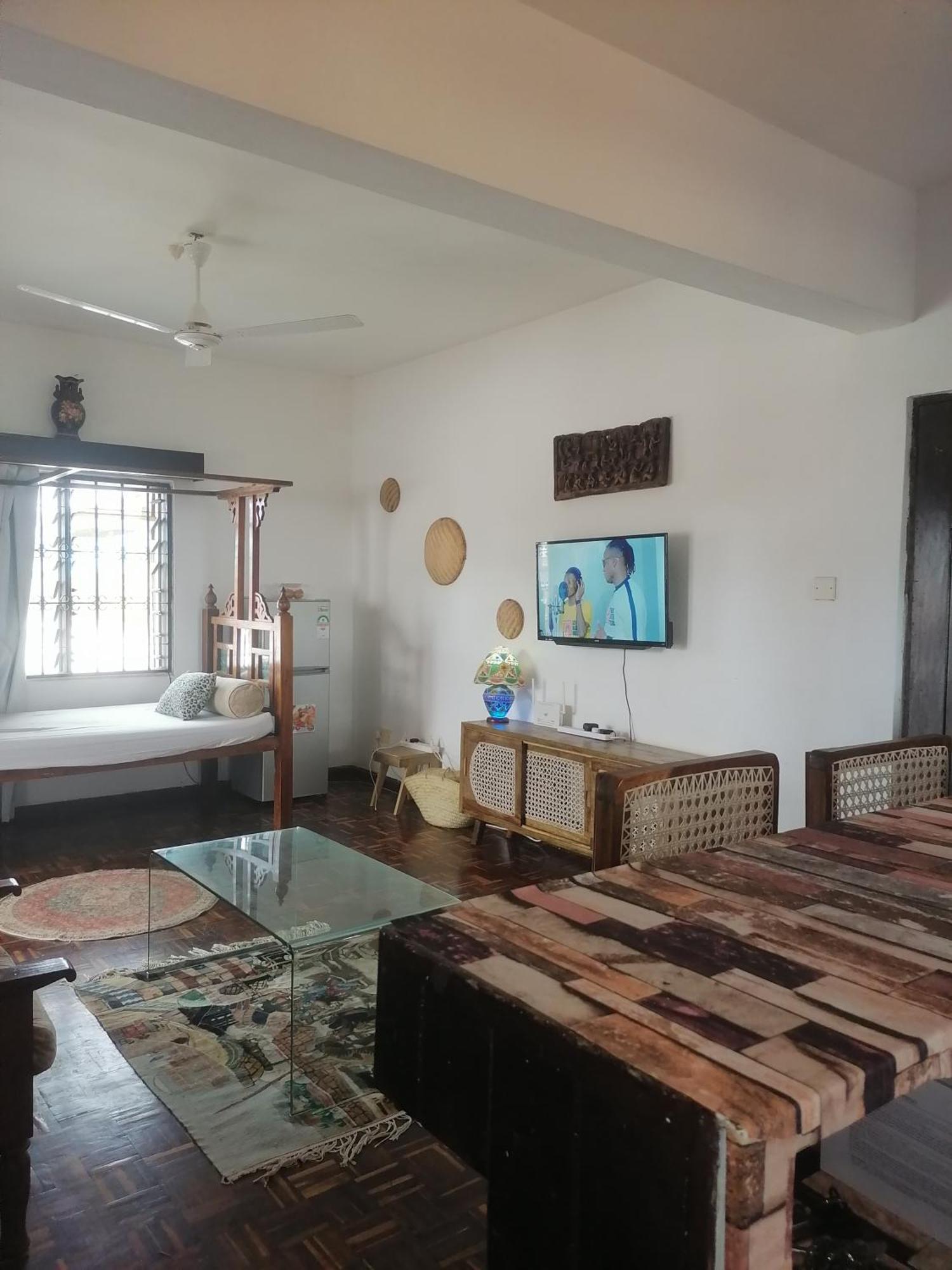 Mavericks Convenient Cozy Loft In Diani'S Cbd Укунда Экстерьер фото