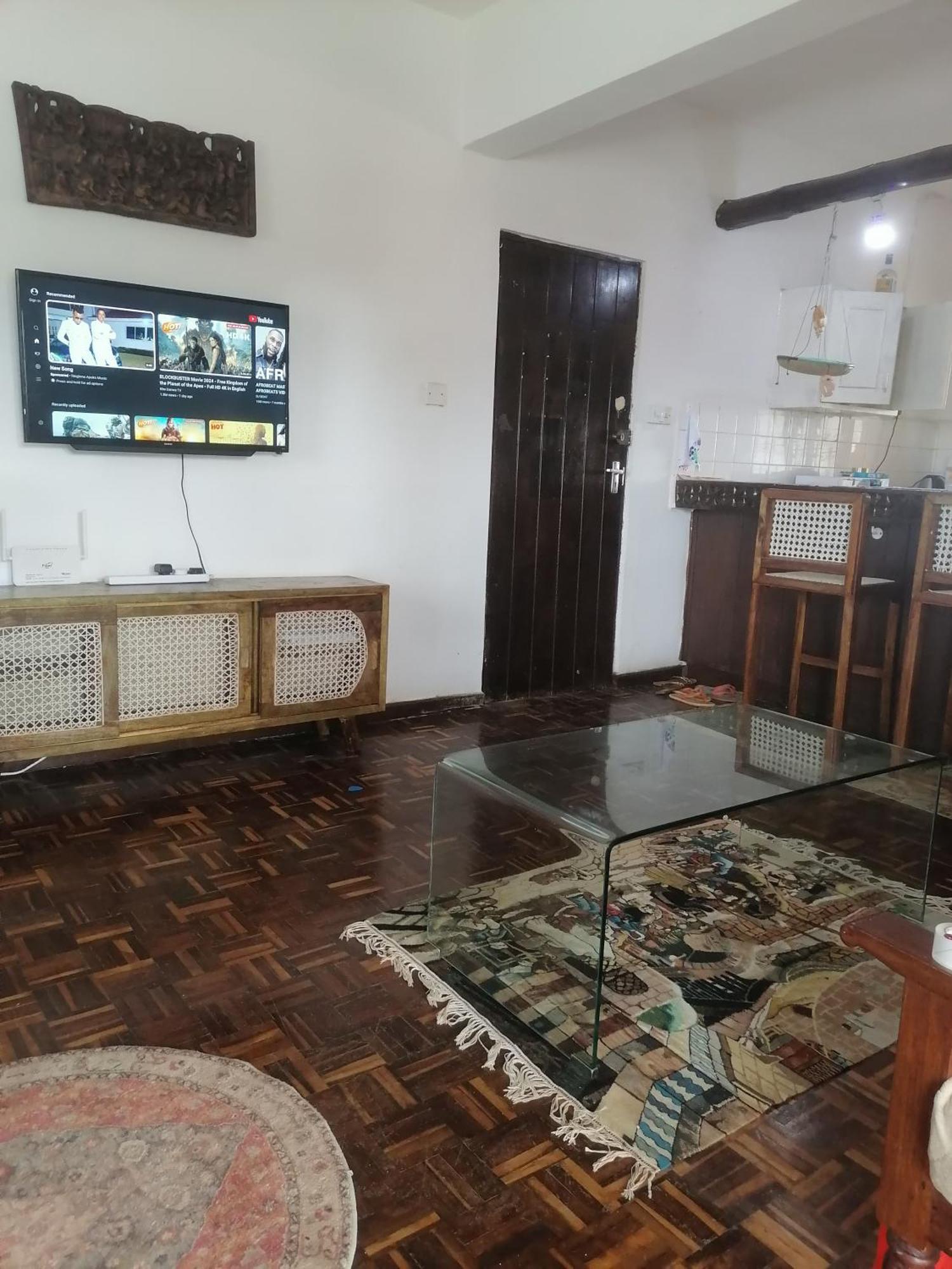 Mavericks Convenient Cozy Loft In Diani'S Cbd Укунда Экстерьер фото
